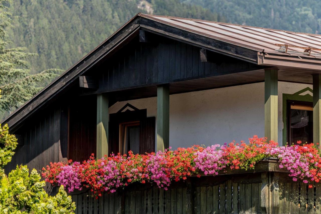Suite Italy Pinzolo Due Giustino Buitenkant foto